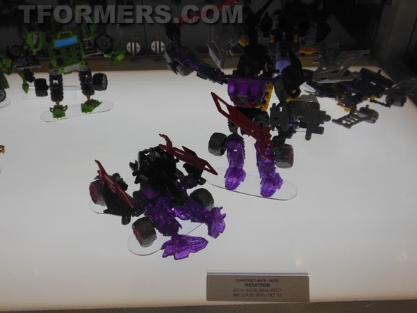 Transformers=botcon 2013 Generatations Prime Paltinum  (304 of 424)